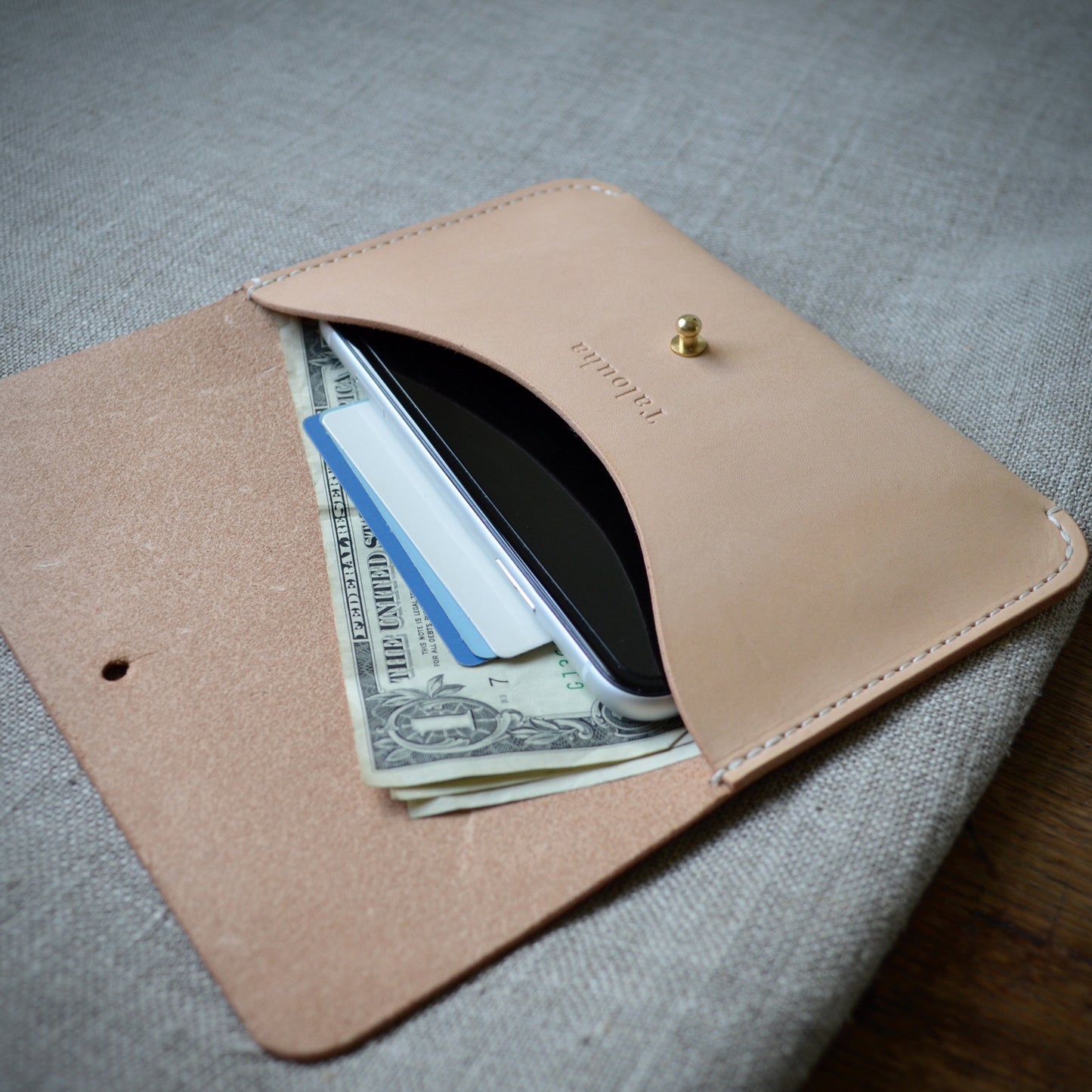TOOLED VACHETTA POUCH