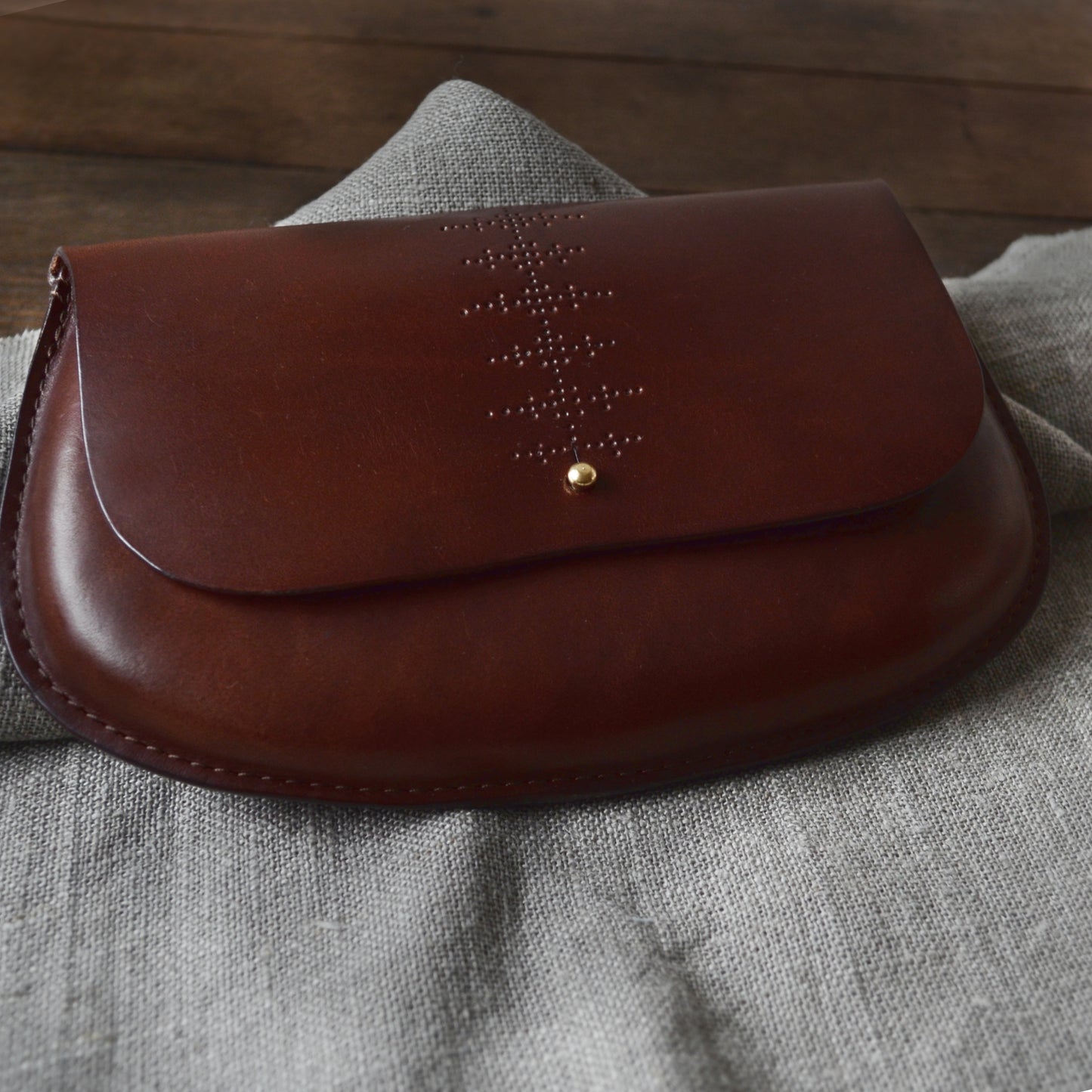 TOOLED ARRA POUCH